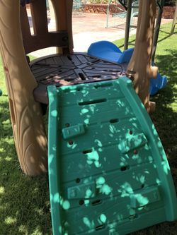 Little tikes treehouse sale swing set used