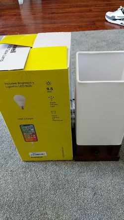 Brightech Maxwell led USB table lamp