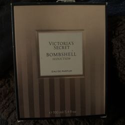 Victorias Secret Bombshell Perfume