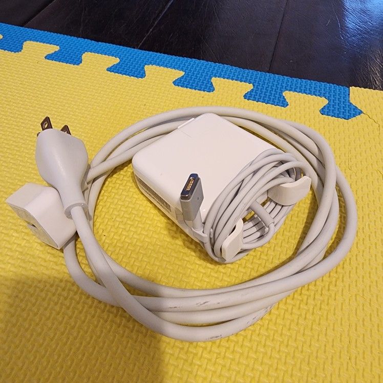 Apple MacBook Charger T-Tip 45W With Extension Cord