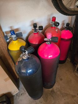 Scuba tanks