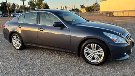 2012 Infiniti G37