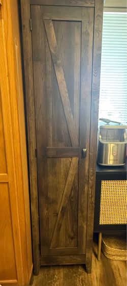 Tall cabinet