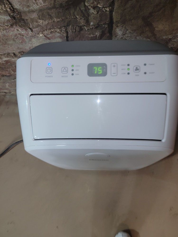 Hisense 7,500 BTU Portable Air Conditioner