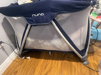 Nuna Travel Crib