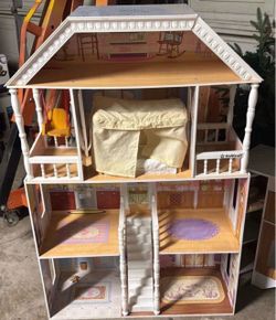 Doll house $20