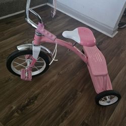 Radio Flyer Classic Pink 10 inch Tricycle - Pink (34G)
