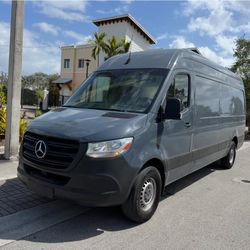 2019 Mercedes-Benz Sprinter 2500
