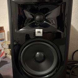 JBL 3 MK ll 305 POWERED STUDIO MONITORS (MINT) PAIR