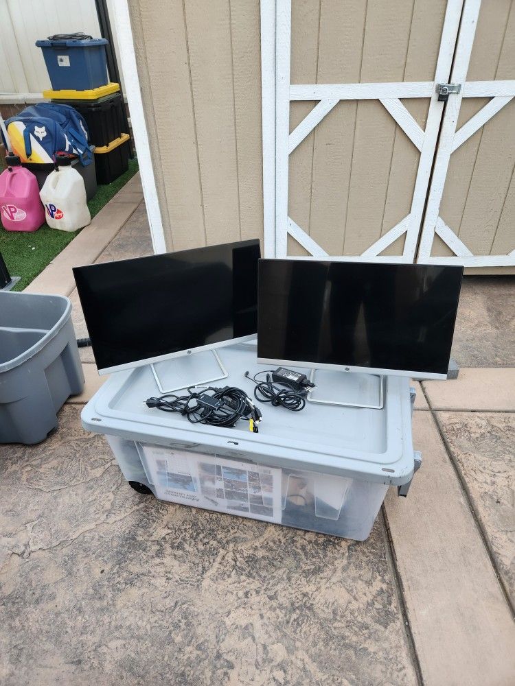 2 Hp 24 inch Monitors