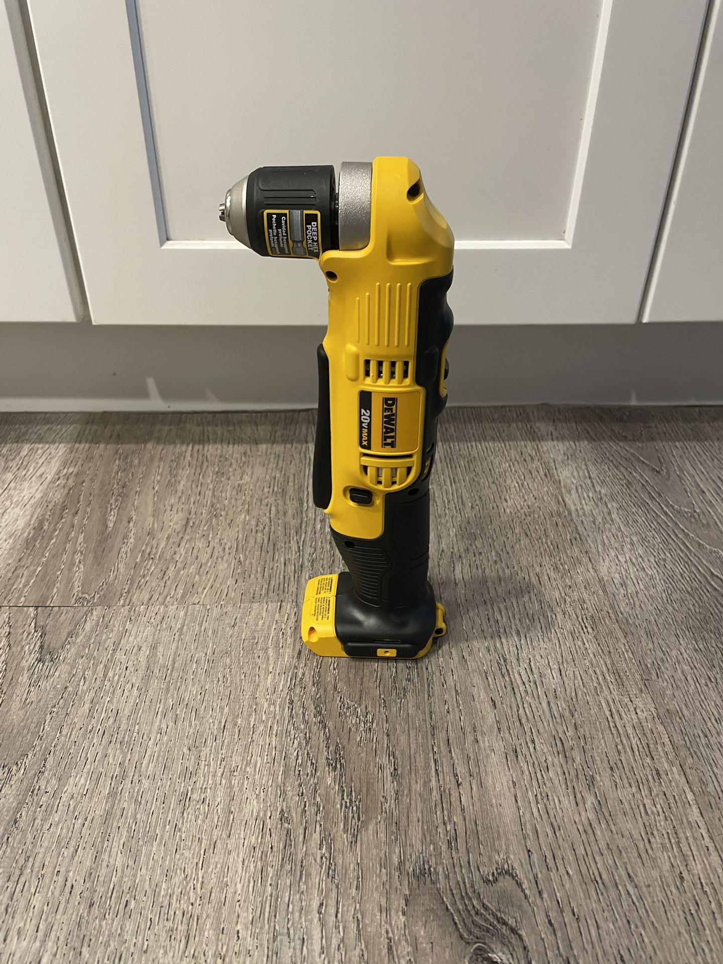 New Dewalt Right Angle Drill 20V MAX (Tool Only Solo Herramienta)