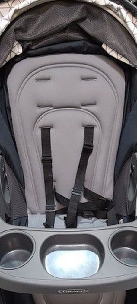 Graco Stroller with 2 Car Bases