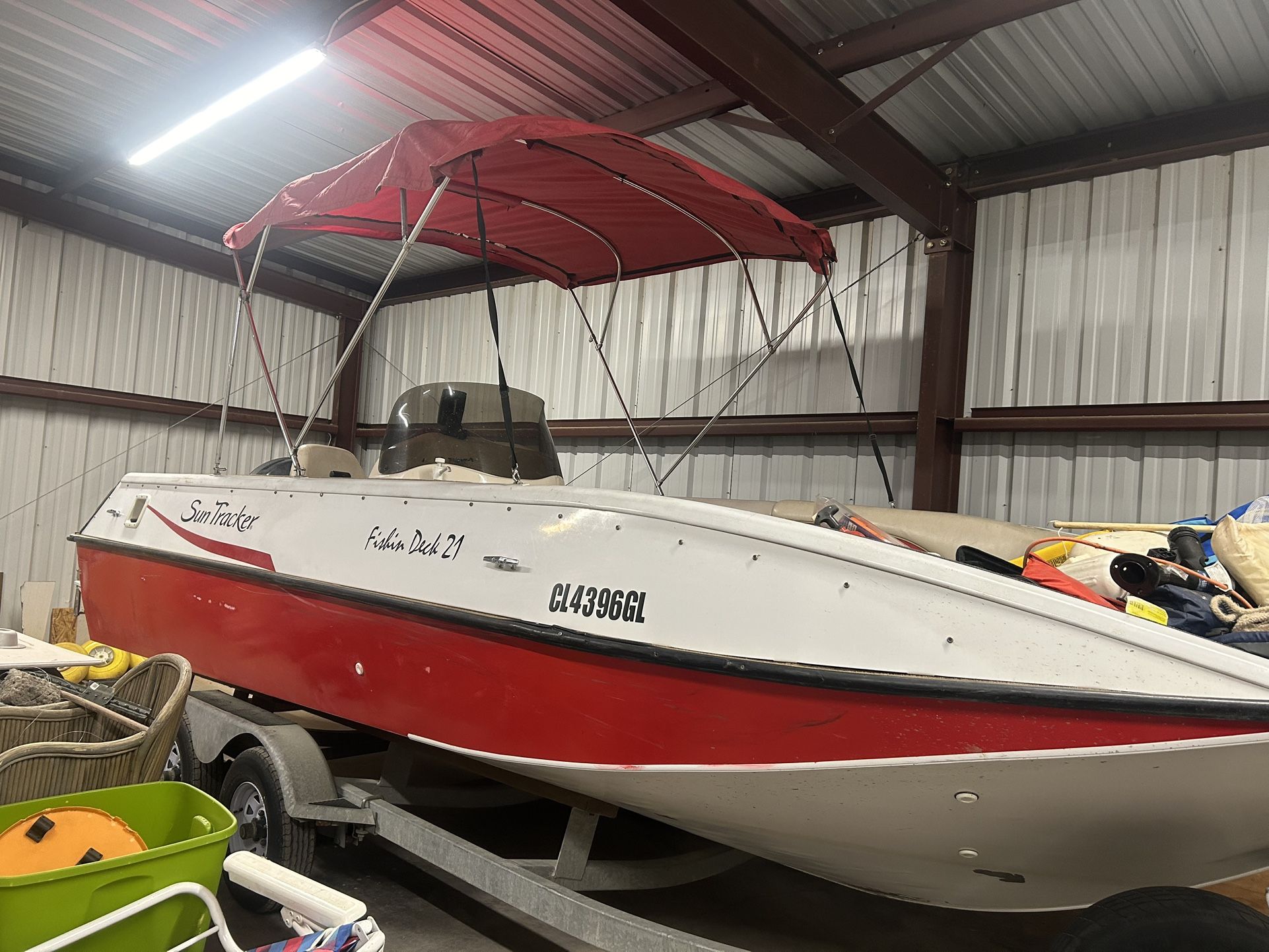 Rare SunTracker Aluminum Fishing Deck boat