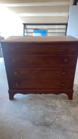 Dresser