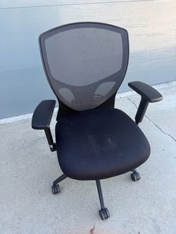 Black office chair