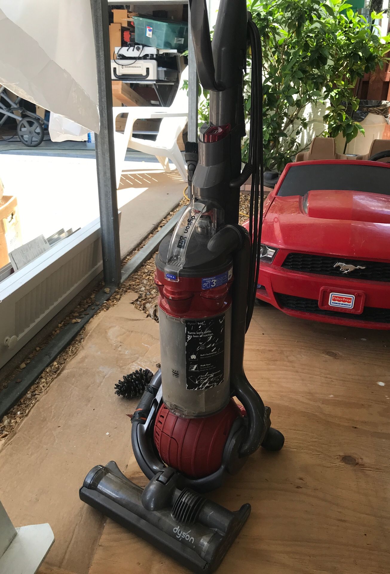 Dyson DC25 Vacuum Cleaner