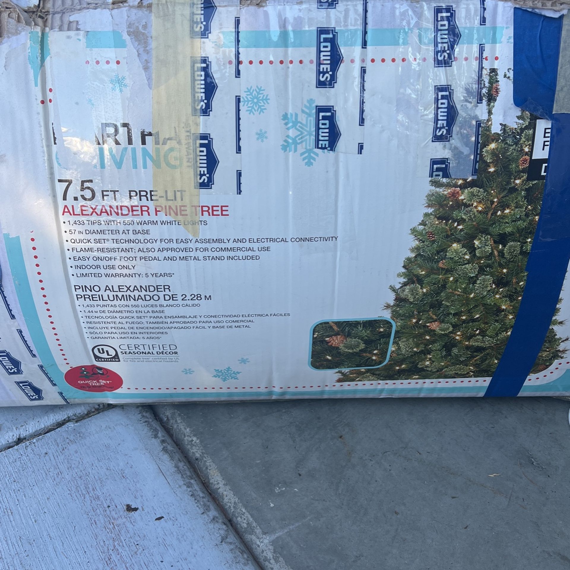 7.5 ft Christmas Tree