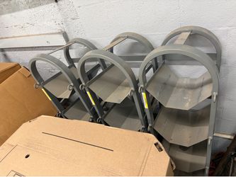 Refrigerant bottle rack