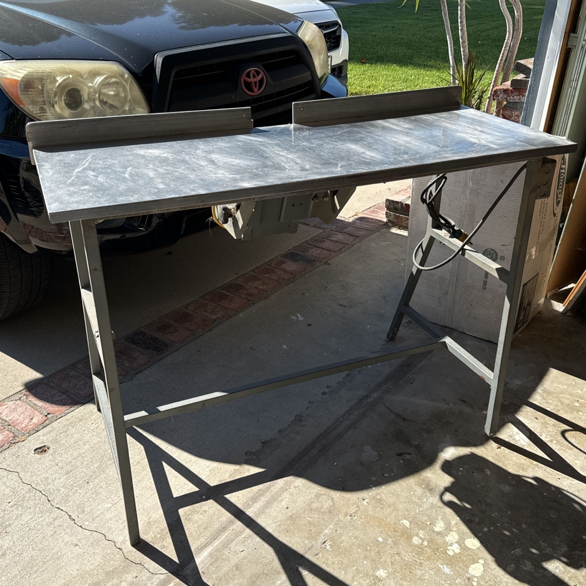 Metal Top Work Table 