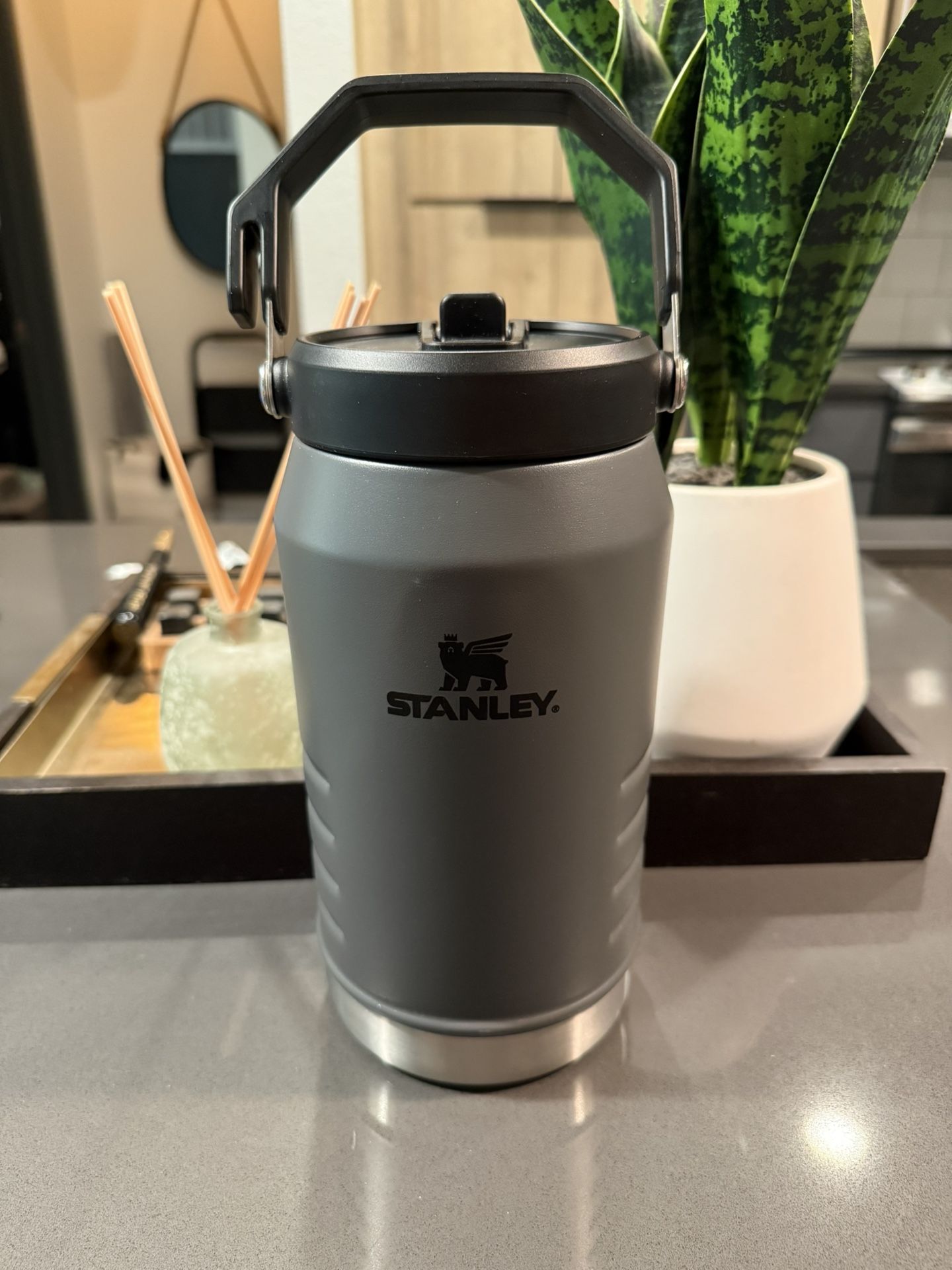 Brand New 64oz Charcoal Stanley 