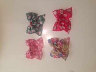 Hello kittty bow