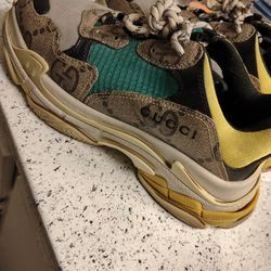 Gucci Shoes 200$ OBO