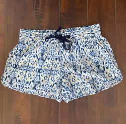 Joie NWOT 100% Silk Shorts With Pockets 