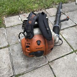 Lawn Mower/stihl Blower Backpack 600 Very Good Condition Work Perfect 