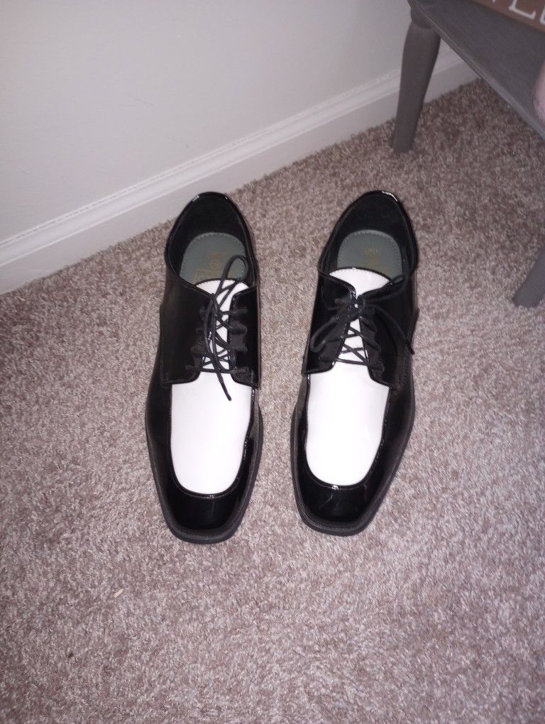 After Six Dress Shoes Size 11+Black & White