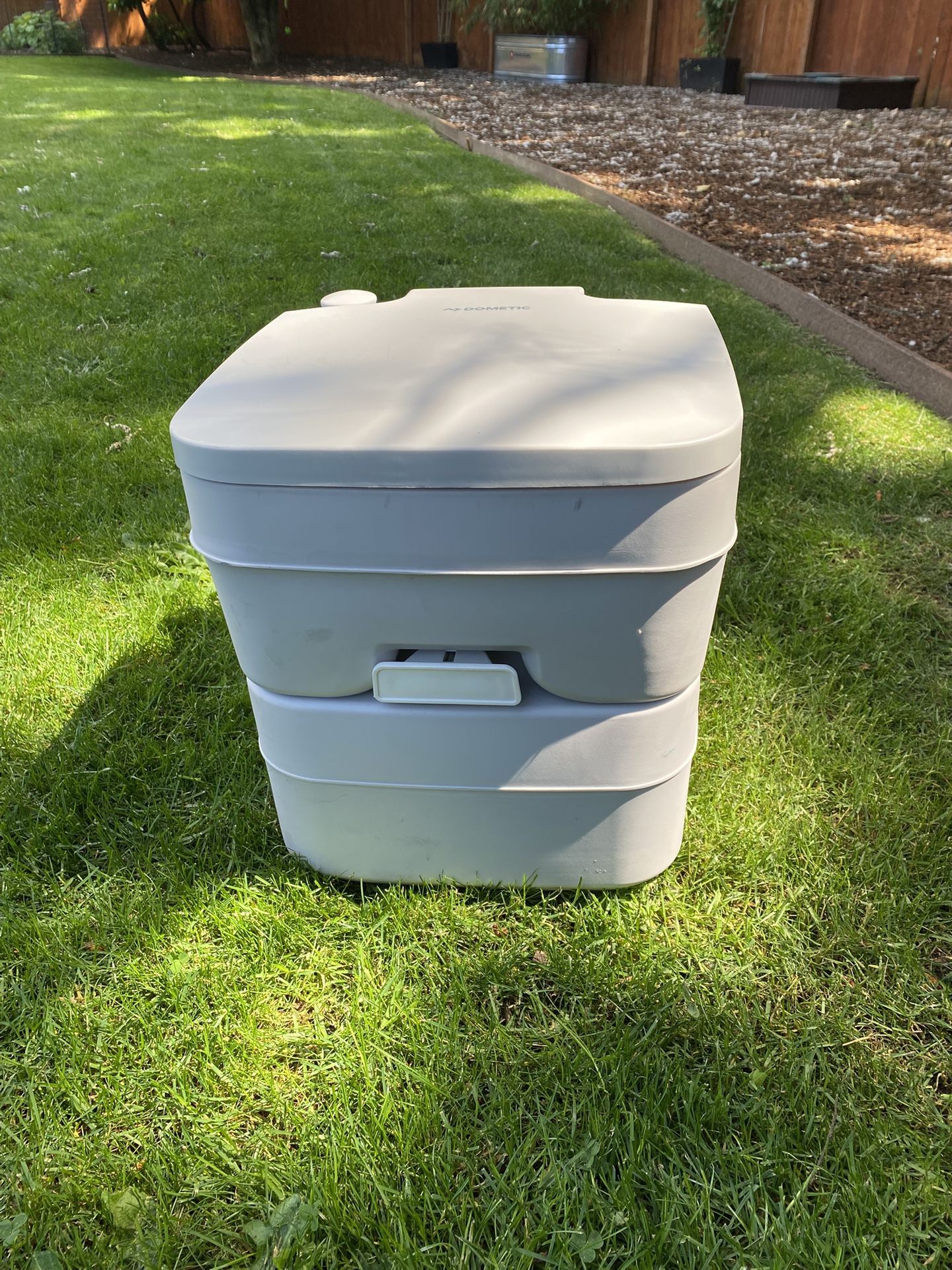 Dometic Portable Toilet 