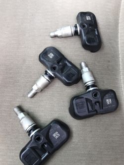 Toyota Venza tire pressure sensor