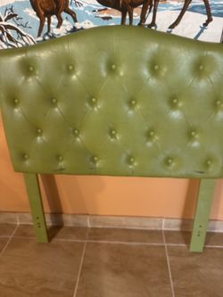 Twin bed
