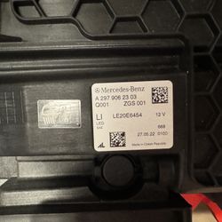 Mercedes Benz EQS Digital Headlight