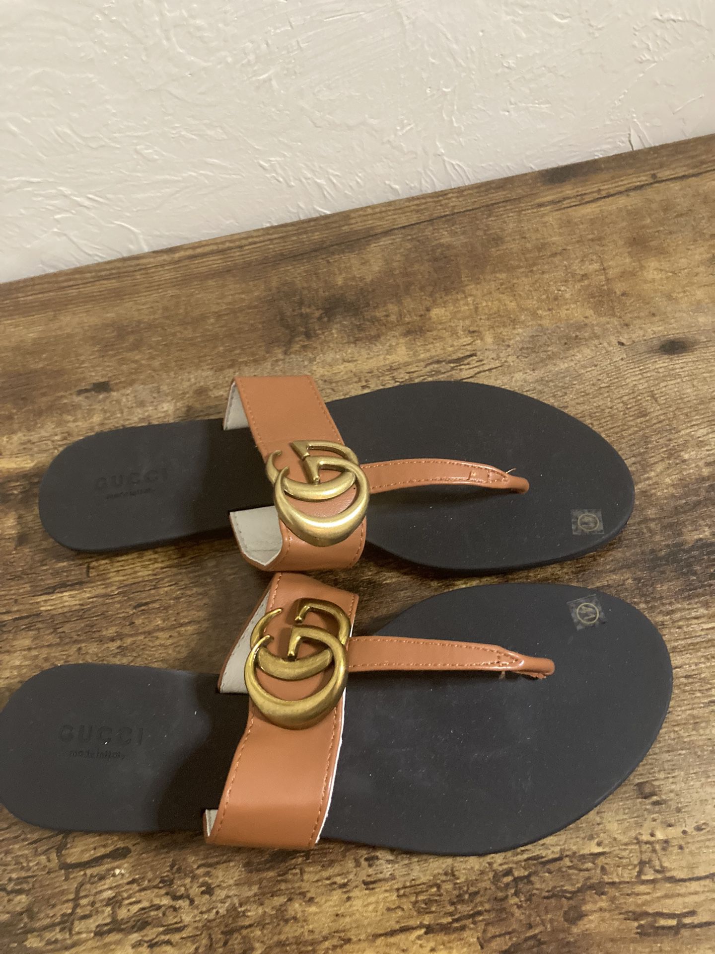 Gucci Women's Brown Leather Doubles GG T-Strap Thong Sandals Size  EU 41  US 10