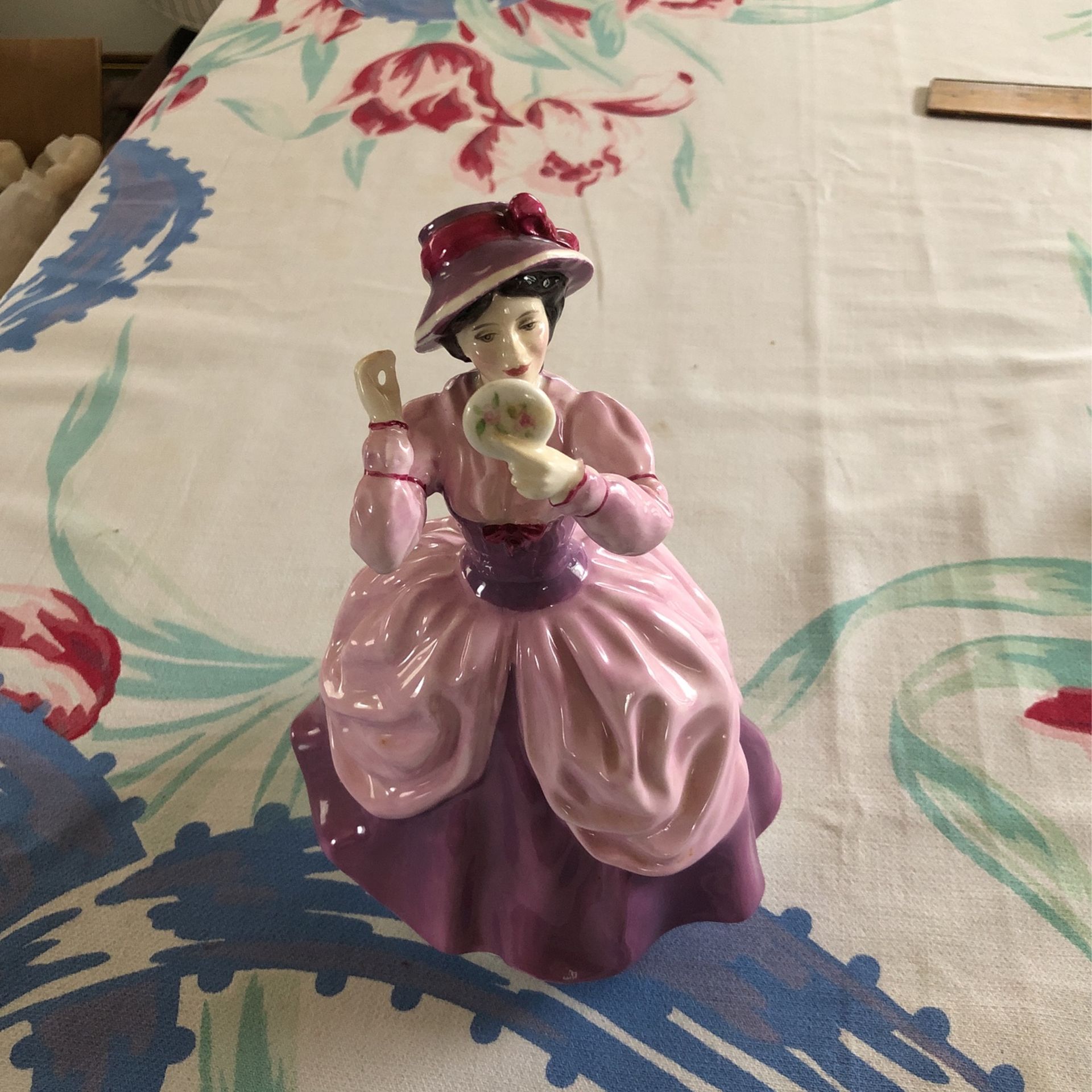 Beautiful Vintage Royal Doulton Lady Pamela HN2718 Bone China