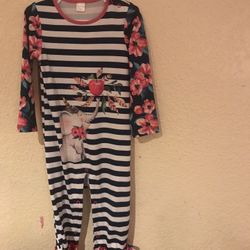 One Piece Outfit ( Size 3 T)