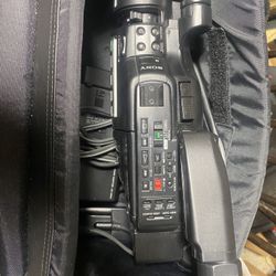 VIDEO CAMERA RECORDER