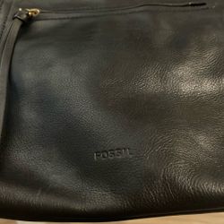 Very Cute Spacious Fossil Crossbody In Excellent Condition 