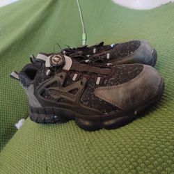 Brand new steel toe shoes for men