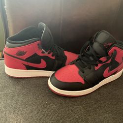 Jordan 1 Mid Banned 2020