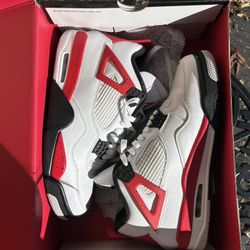 Air Jordan 4 Retro – Size 9.5 – Gently Used