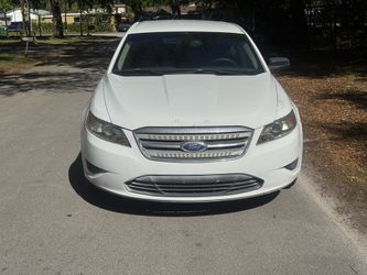 2011 Ford Taurus