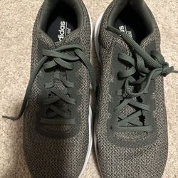 Adidas Men’s Sneaker Size 9 M 