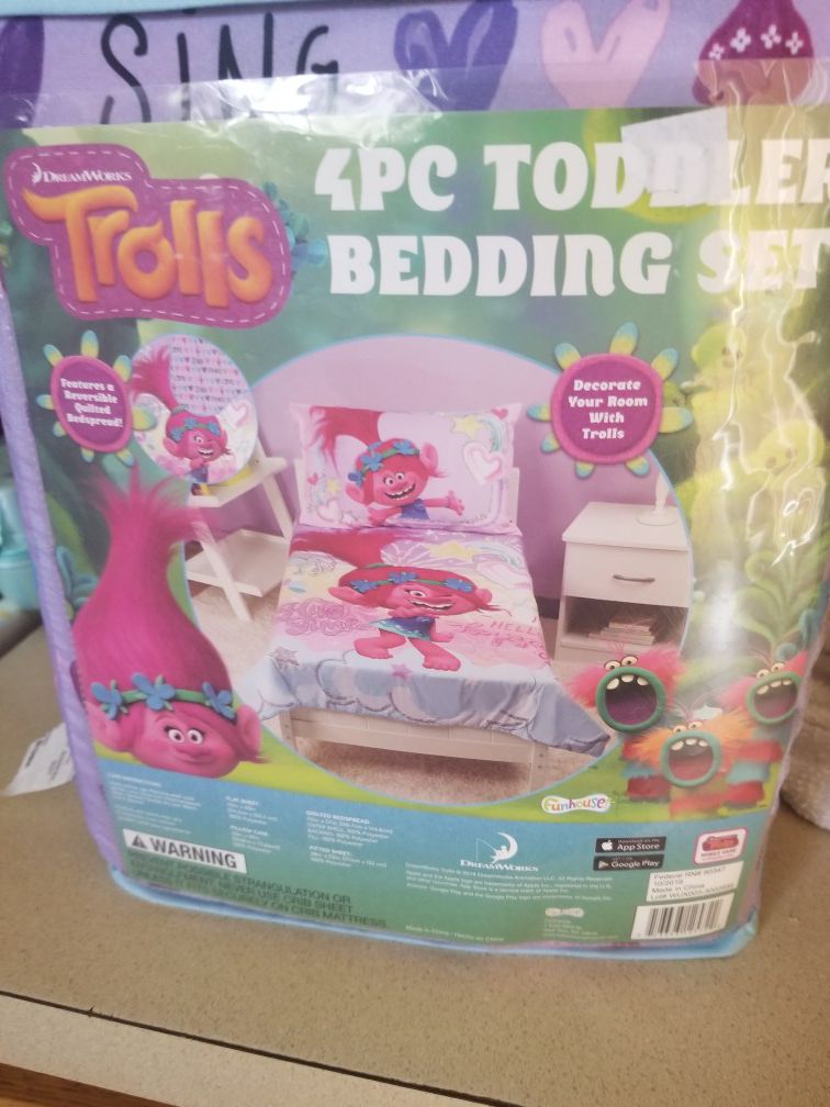 Trolls toddler bed set