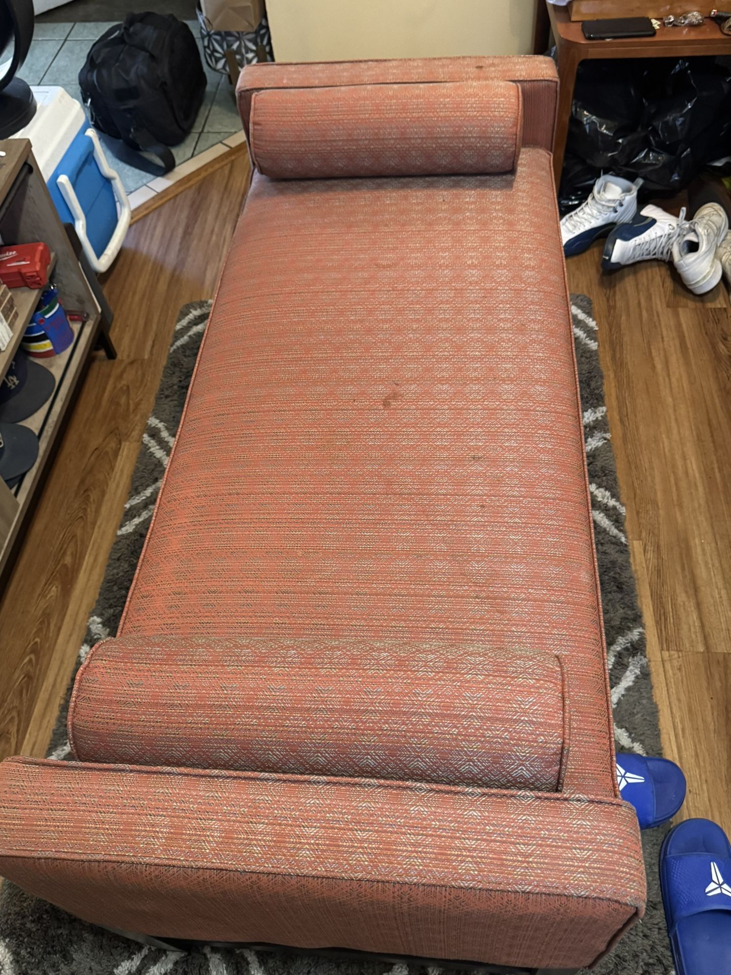 Hekman Bench (Howard Miller Comp)