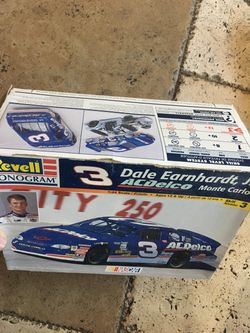 REVELL 1/24 Model NASCAR Dale Jr. #3