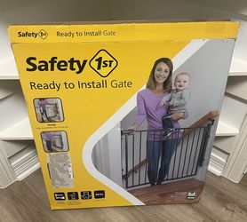 Safety 1st Baby Gate