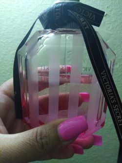 Victoria's Secret Bombshell perfume