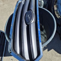 Subaru Outback Grille Oem