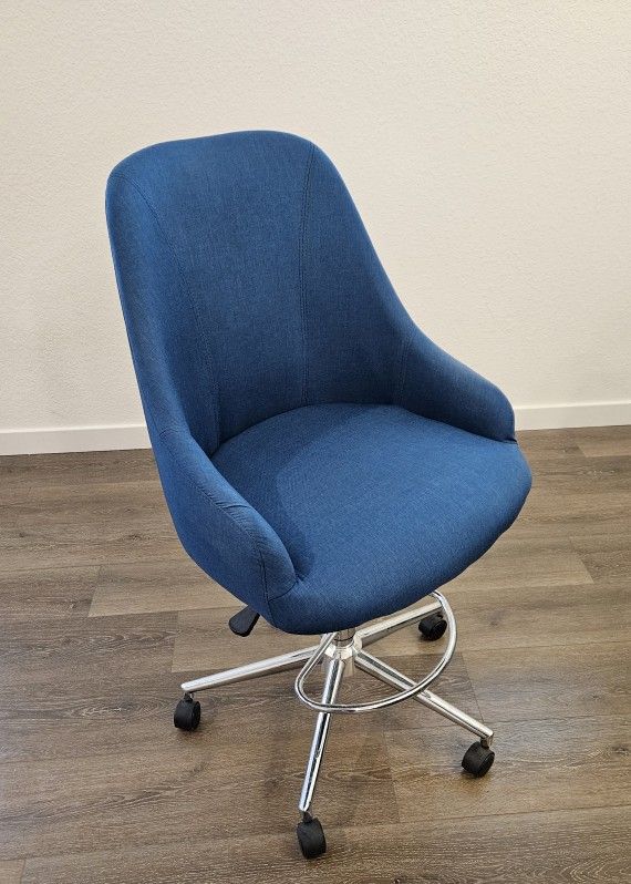 Adjustable Height Drafting Chair